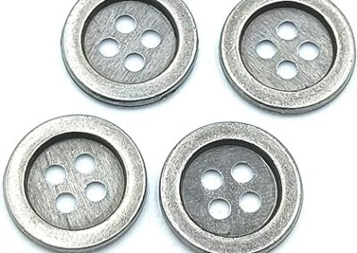 metal buttons