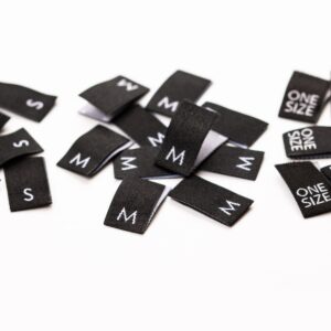 Productie van geweven maatlabels