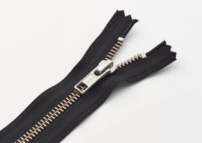 Metal Zippers – Premium Quality Zippers for Garments, Bags & Accessories