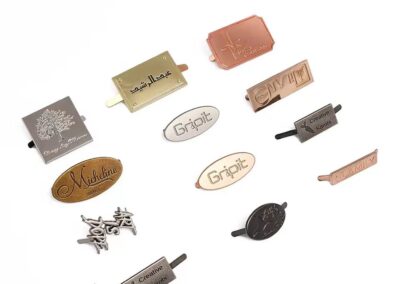 Нови модели метални лога