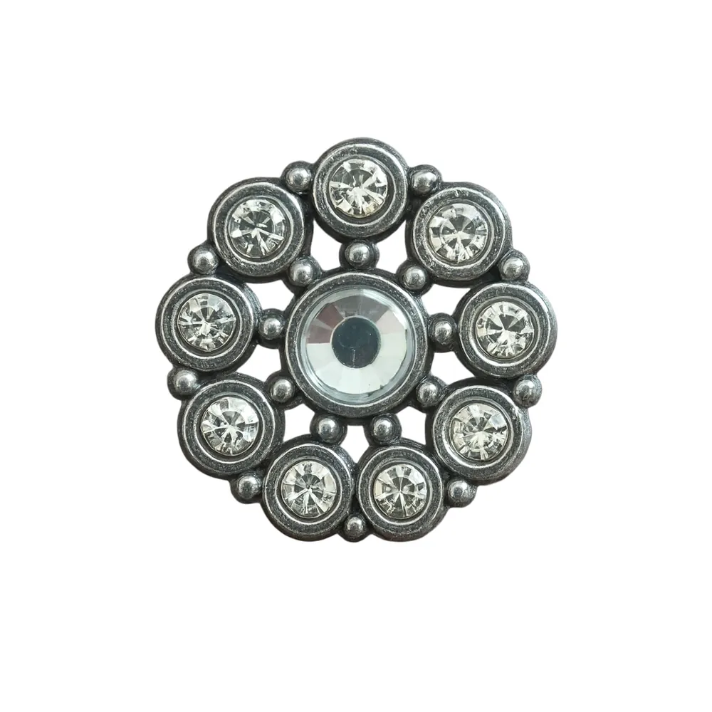 Luksusowe guziki metalowe w stylu biżuteryjnym z elementami Swarovski – 7