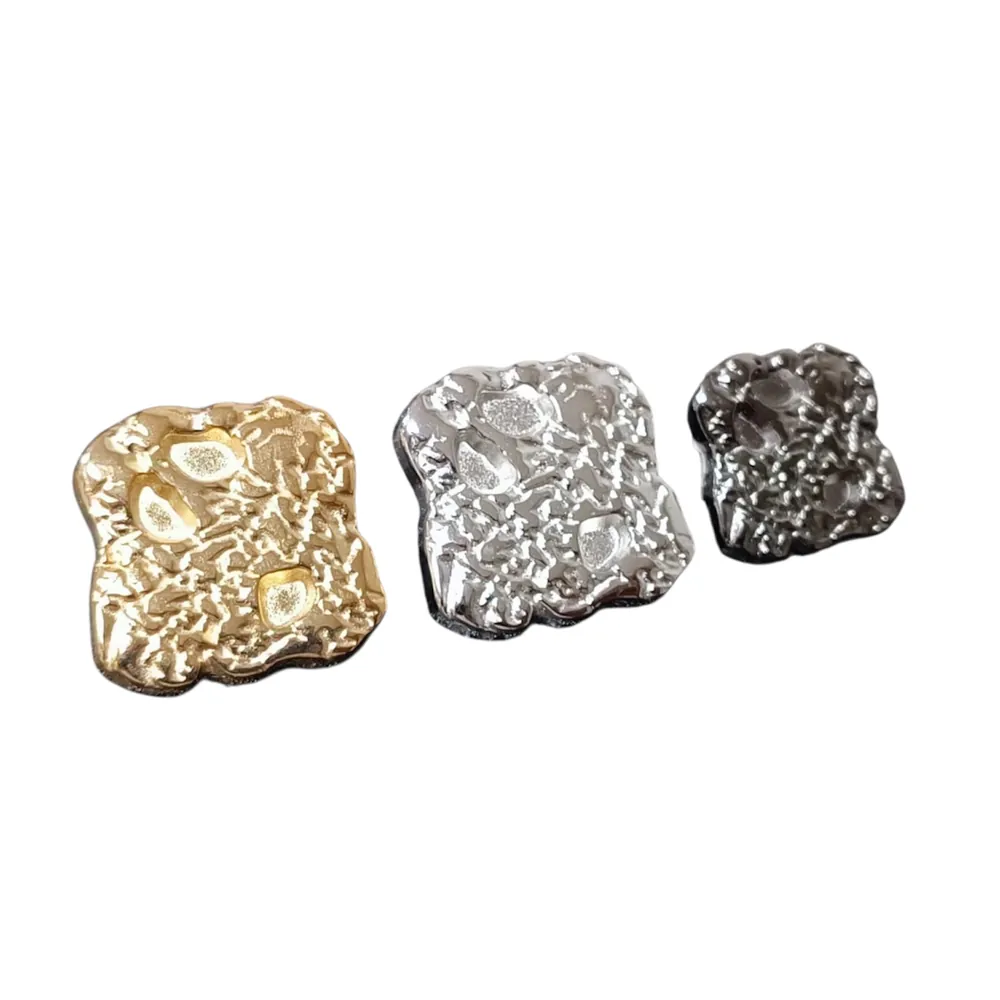 Luksusowe guziki metalowe w stylu biżuteryjnym z elementami Swarovski – 26