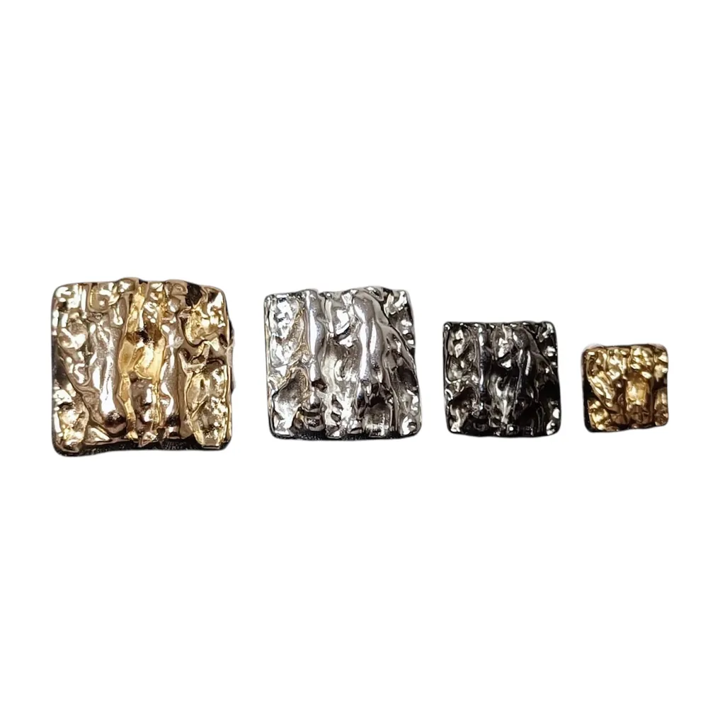 Luksusowe guziki metalowe w stylu biżuteryjnym z elementami Swarovski – 24