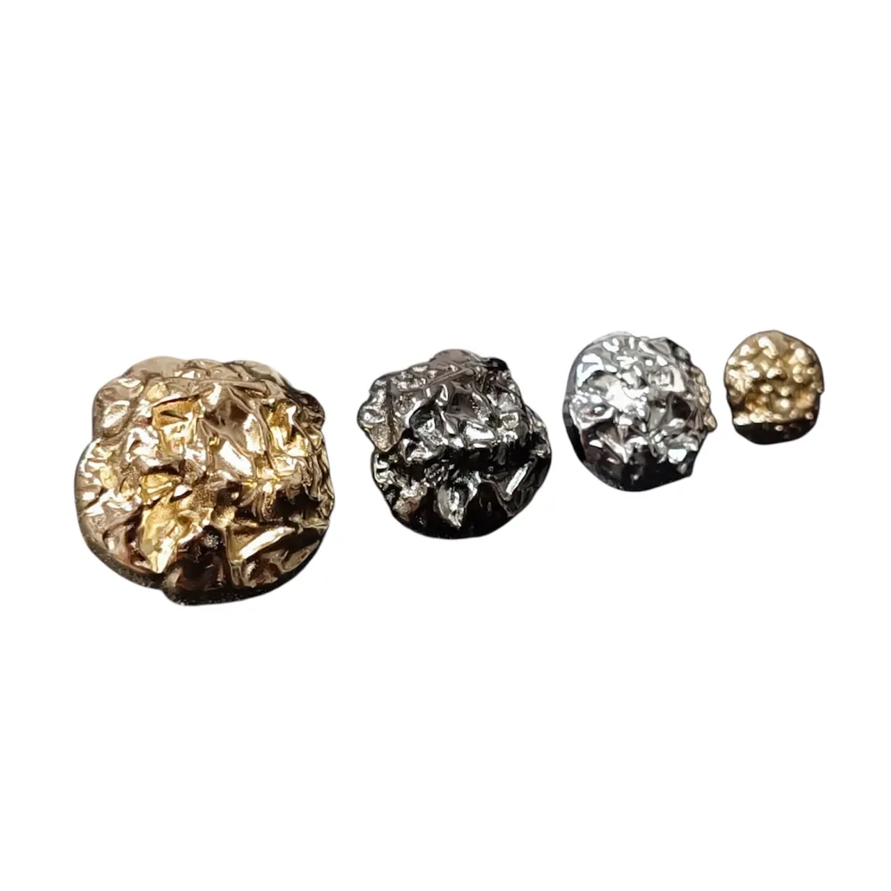 Luksusowe guziki metalowe w stylu biżuteryjnym z elementami Swarovski – 22