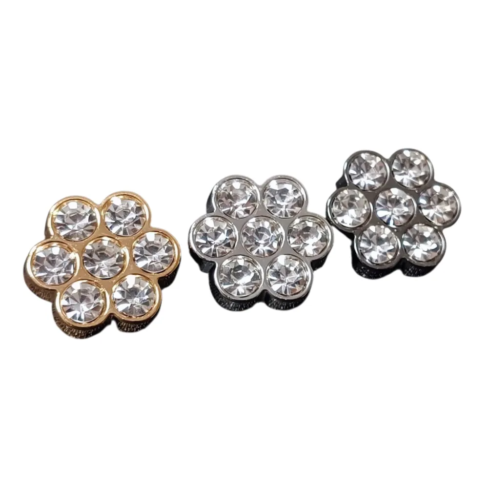 Luksusowe guziki metalowe w stylu biżuteryjnym z elementami Swarovski – 15